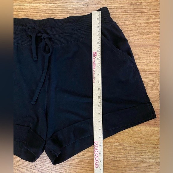 90 Degree by Reflex Shorts Women’s 2X Black Cuffed Drawstring Pockets Ribbed - Picture 7 of 8